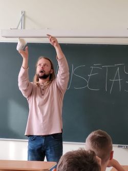 574954152 122229415910499419 8878601185782595400 n