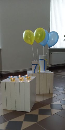 U1