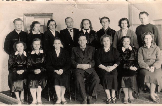 skolotāju kolektīvs 56.gadā